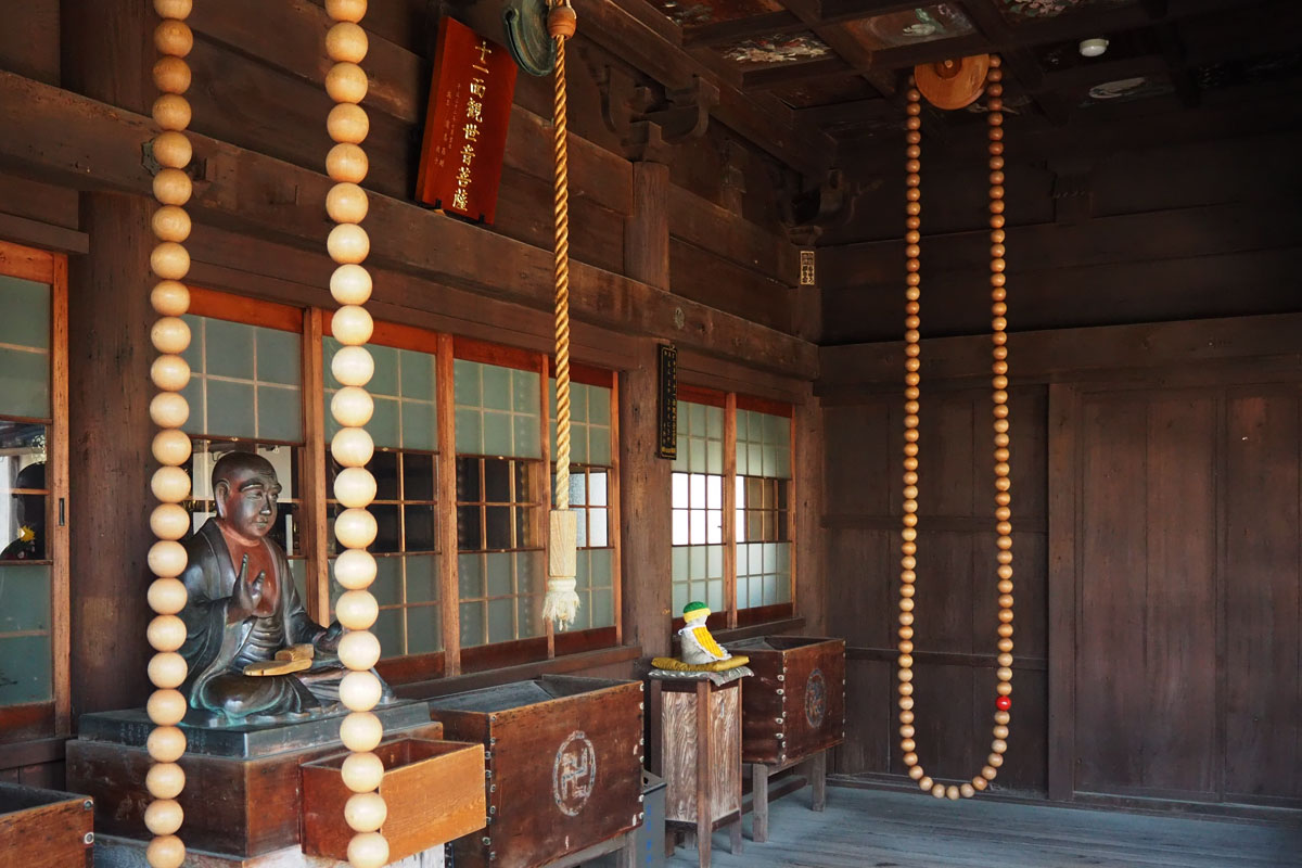 観音堂内の写真
